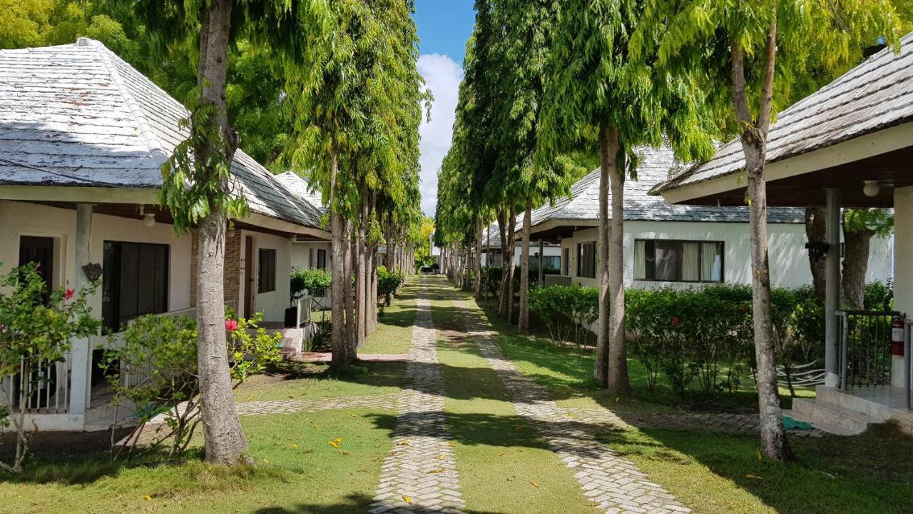 Cebu International Golf And Resort Badian Eksteriør billede